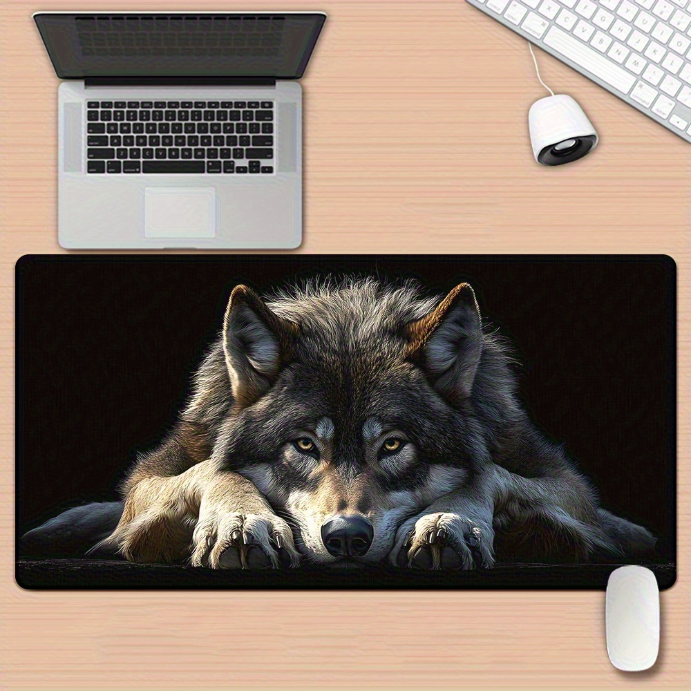 Wild Grey Wolf on Black Backgr - Desk Setup Grey incelemesi ve fiyatı