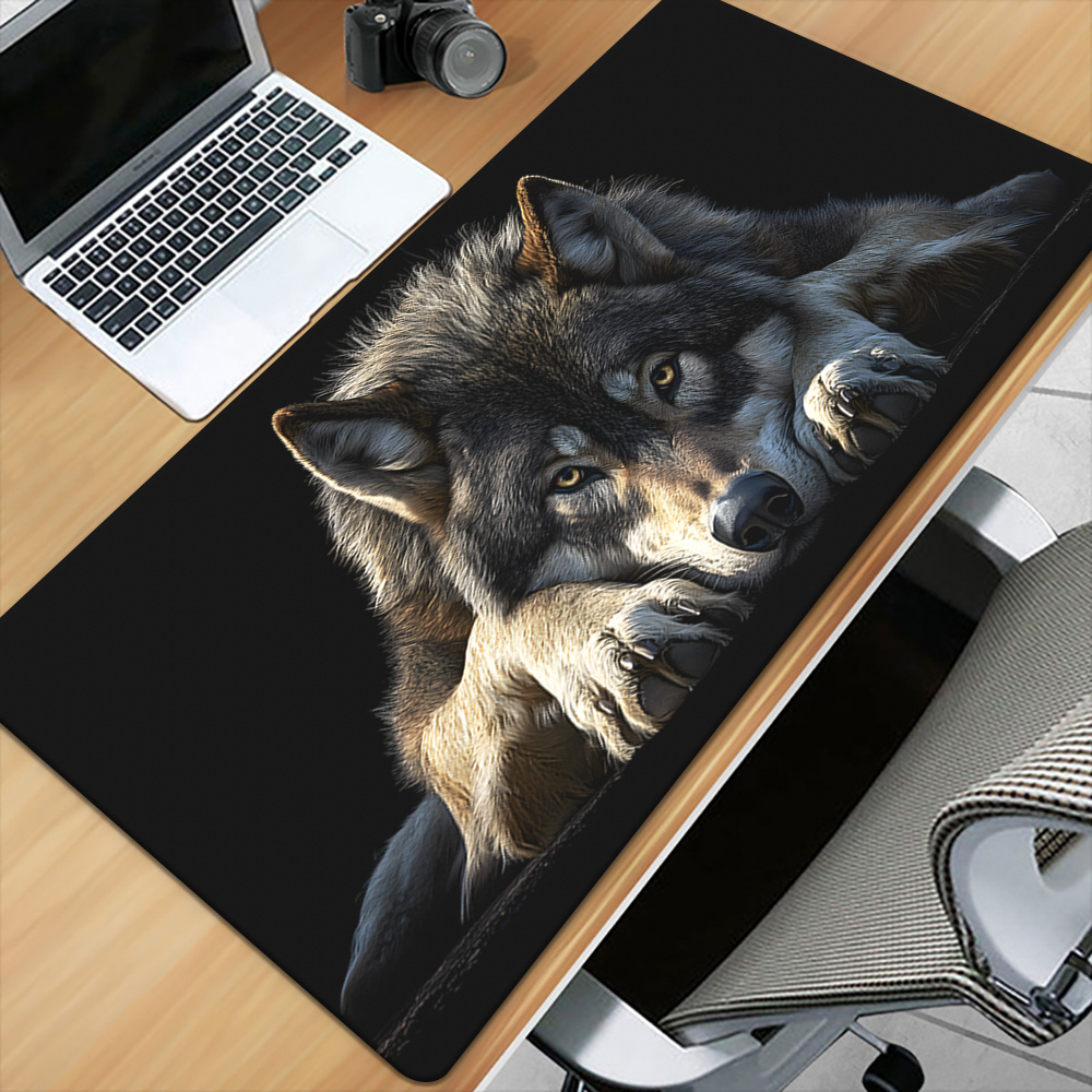 Wild Grey Wolf on Black Backgr - Desk Setup Grey incelemesi ve fiyatı