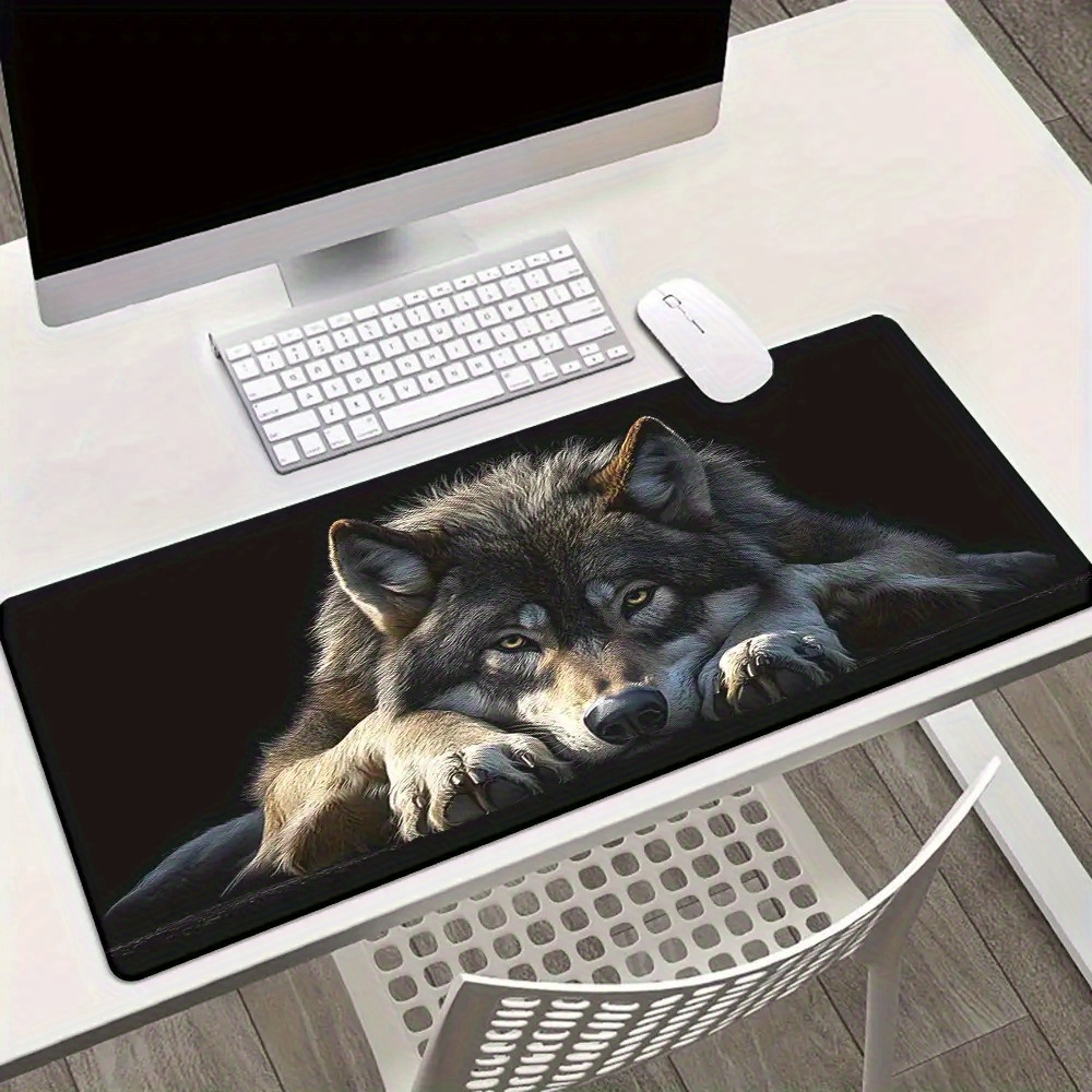 Wild Grey Wolf on Black Backgr - Desk Setup Grey incelemesi ve fiyatı